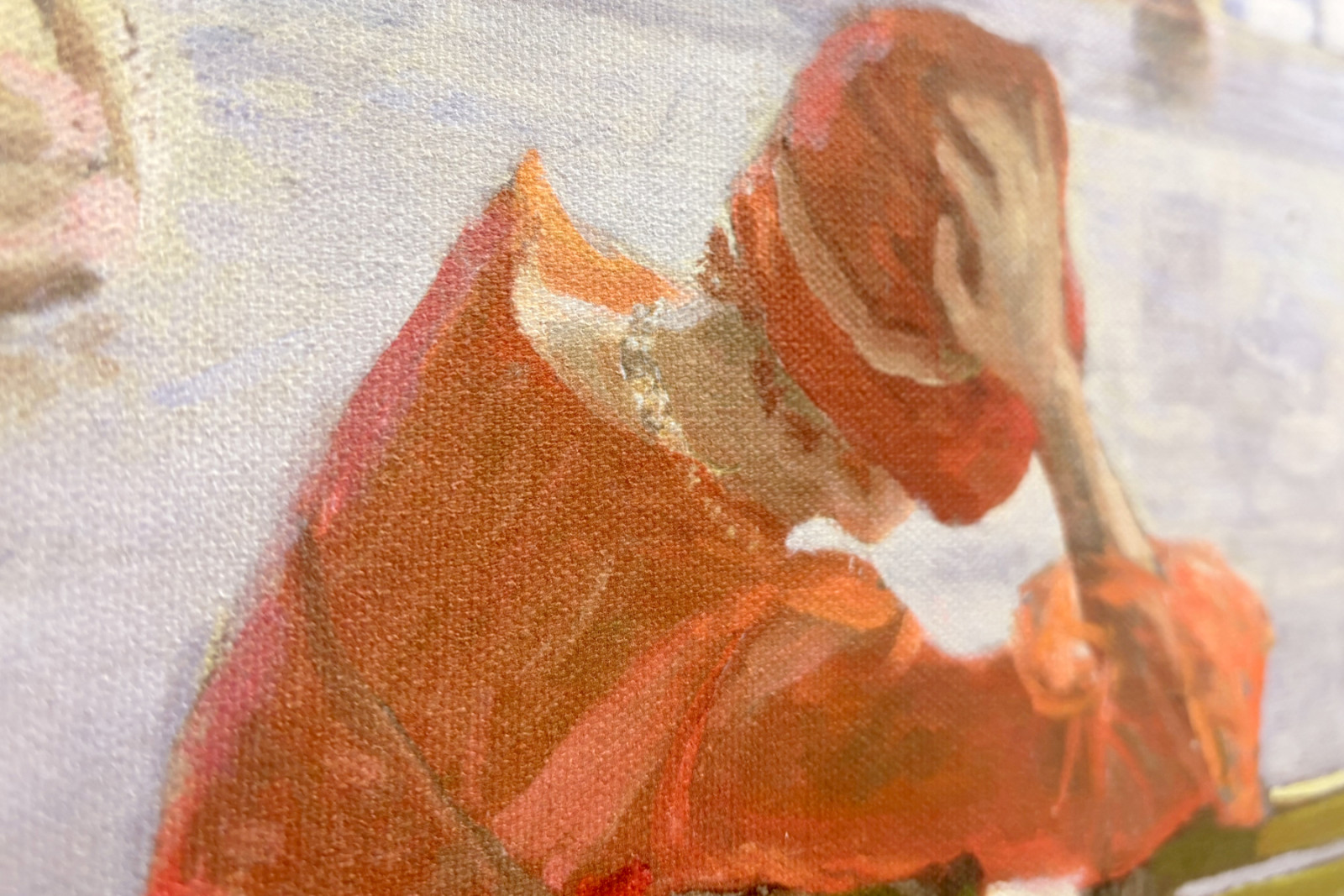 Jente i en rød kjole som leser ved et svømmebasseng - John Lavery