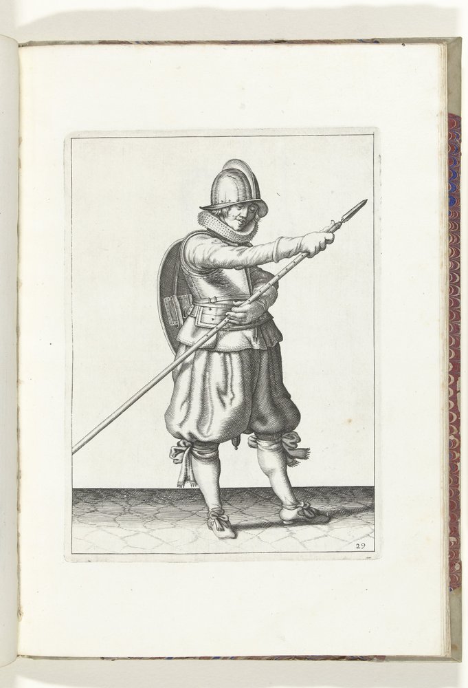 Skjold- og piggøvelsen: Soldaten bringer piggen tilbake i posisjon med to hender (nr. 29), 1618 Nassausche Wapen-Handelinge, van Schilt, Spies, Rappier and the Targe: beyde figuerlick avbildet, og innrammet etter den nye rekkefølgen [av] (...) Ma av Adam van Breen