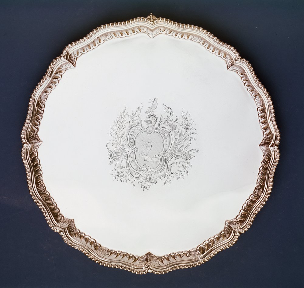 Gravert salver, 1700-tallet (sølv) av American School