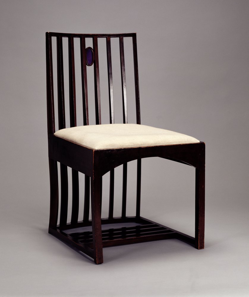 Stol i salongen, HousHill, Glasgow, 1904 (tre beiset mørkt, innlagt med farget glass) av Charles Rennie Mackintosh