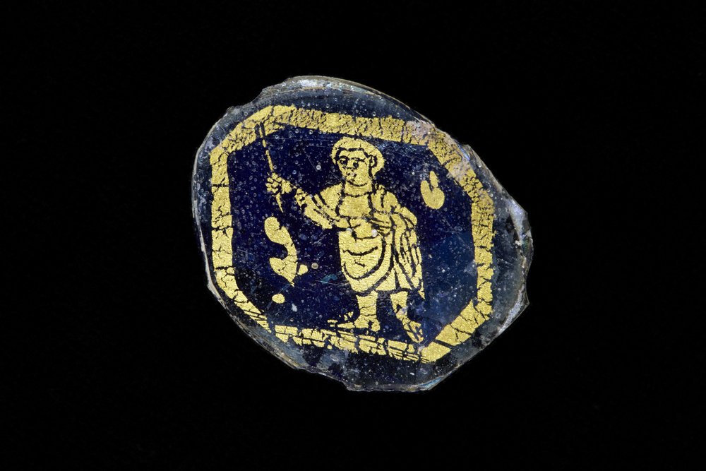 Medaljong med Kristus som holder tryllestaven, 3.-4. århundre e.Kr. (gull og glass) av Roman