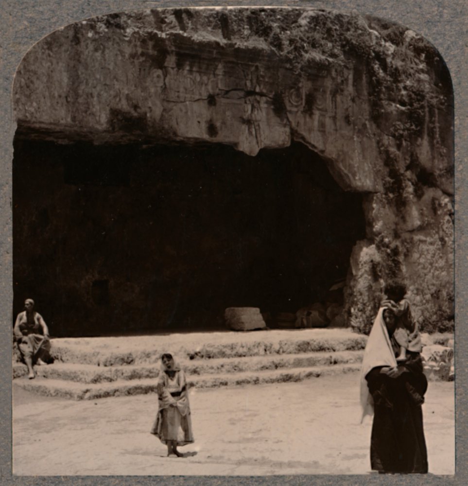 Inngang til dommernes graver, c1900 av Unbekannt