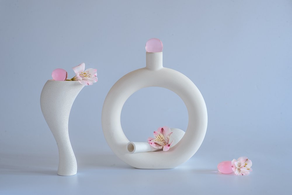 Minimalistisk rosa stilleben av Alice Sheng