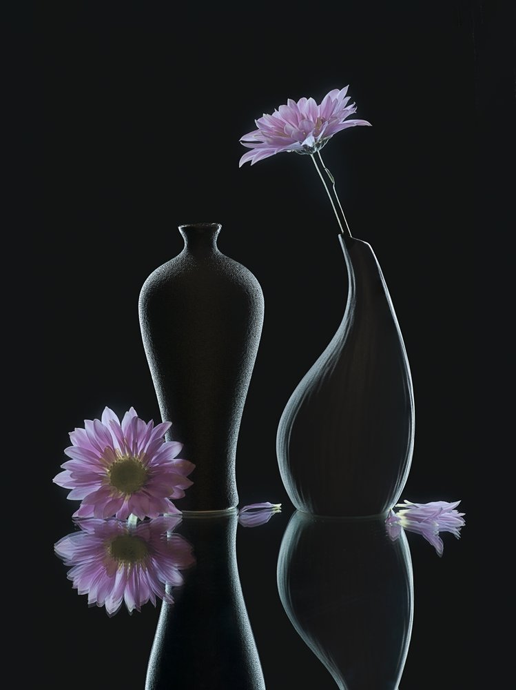 Rolige blomsterrefleksjoner av Alice Sheng