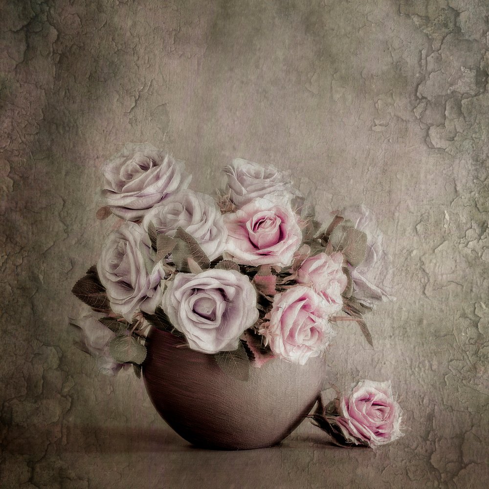 Mykt blomsterstilleben av Cicek Kiral