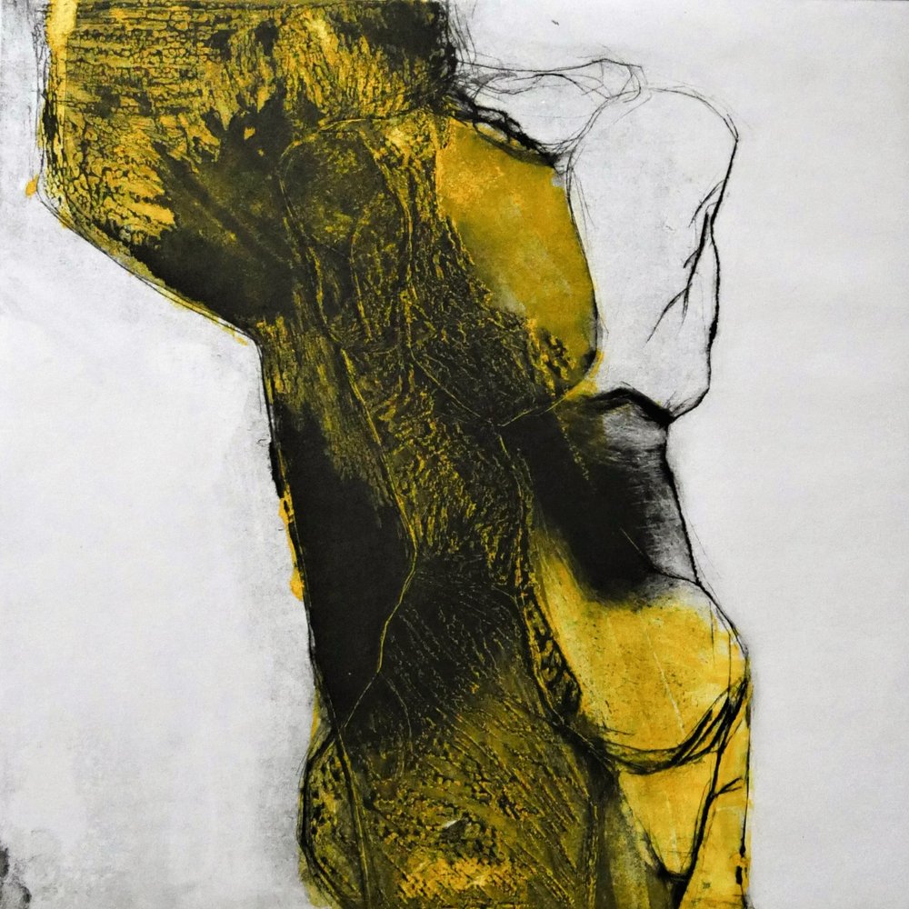 Abstrakt gul figur av Doris Schmitz