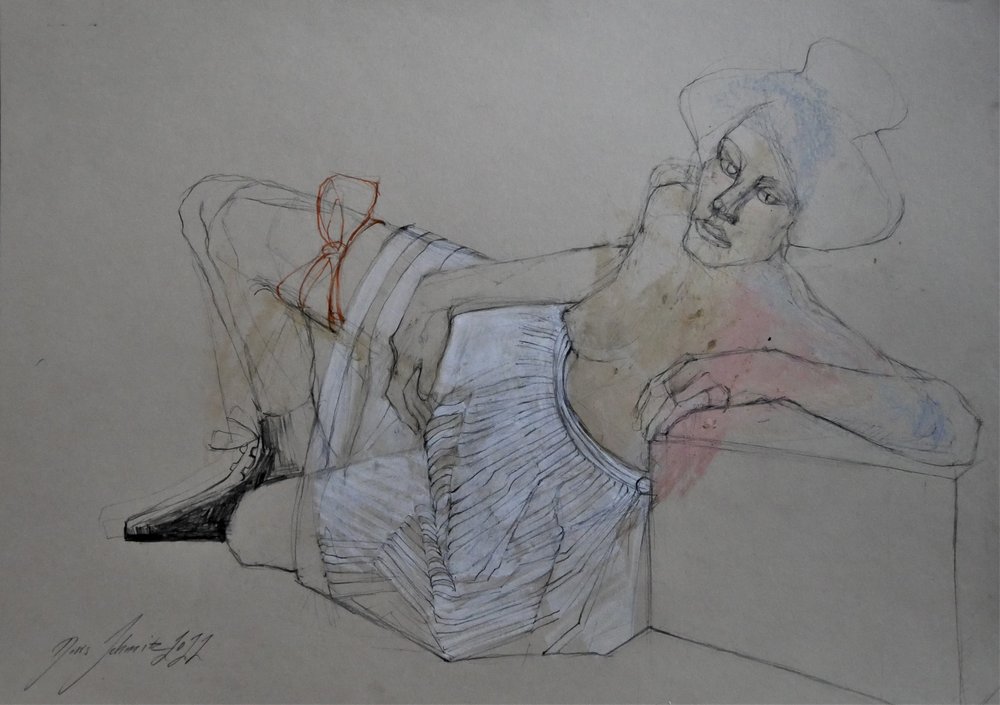 Elegant figur i tilbakelent stilling av Doris Schmitz
