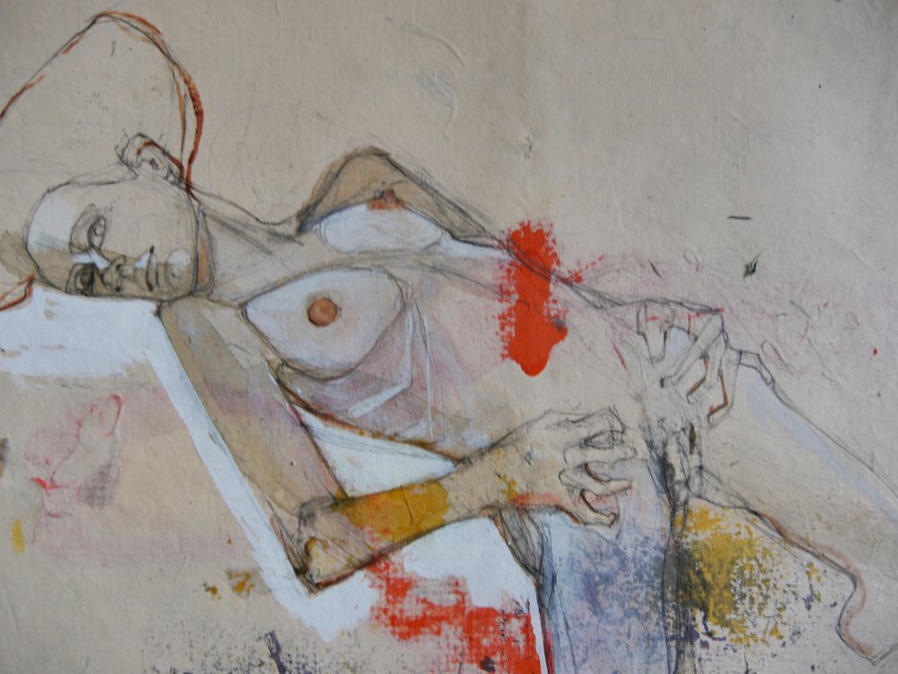 Uttrykksfull liggende nakenmodell av Doris Schmitz