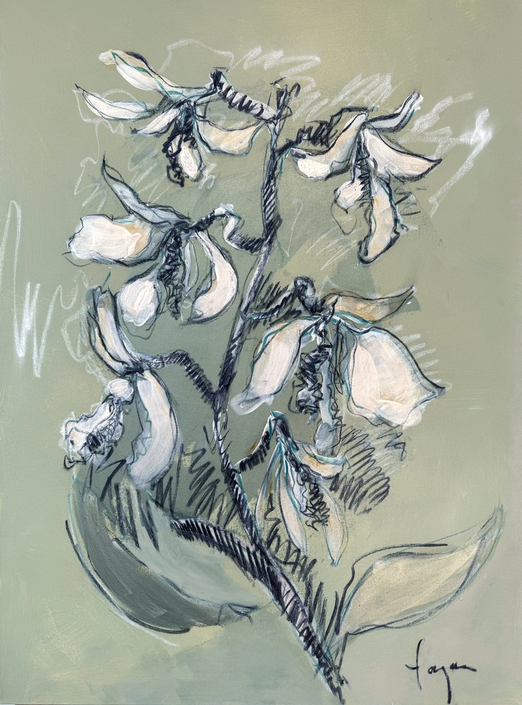 Hvit blomsterskisse av Dorothy Fagan