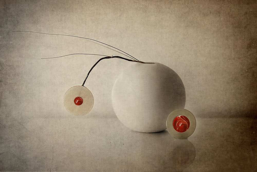 Red Orb-forbindelsen av Elena Arjona