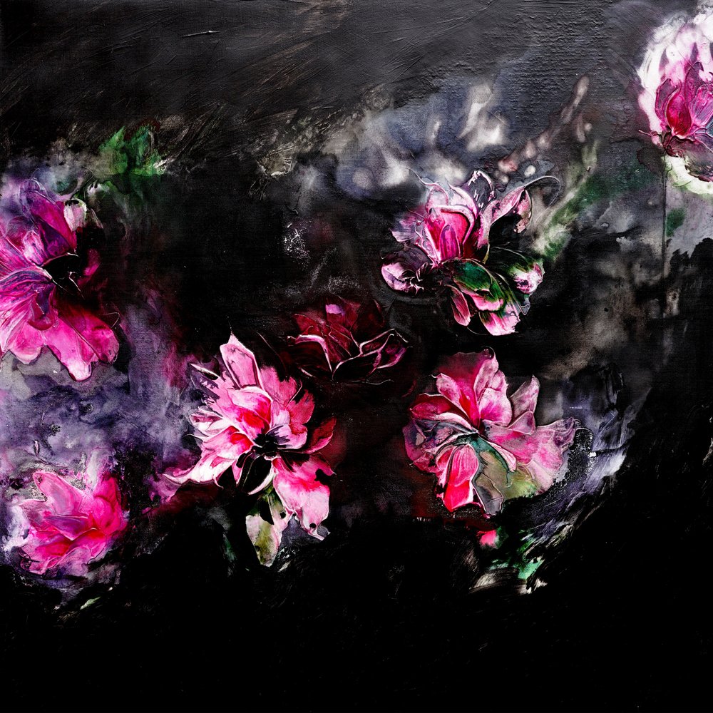 Stemningsfull, blomsterinspirert abstrakt kunst av Françoise Wattré