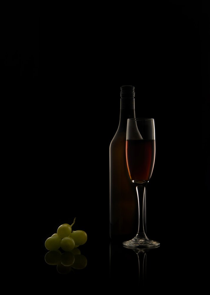 Klassisk stilleben med vin av Ming Chen