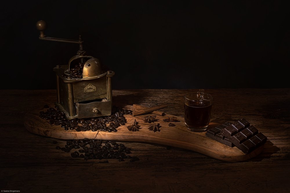 Mørk kaffe og sjokolade av Saskia Dingemans