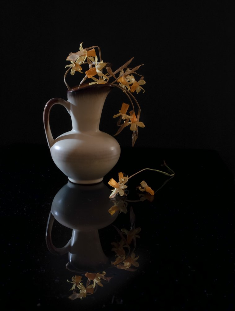 Elegant blomsterstilleben av Yuanwei Zuo APA