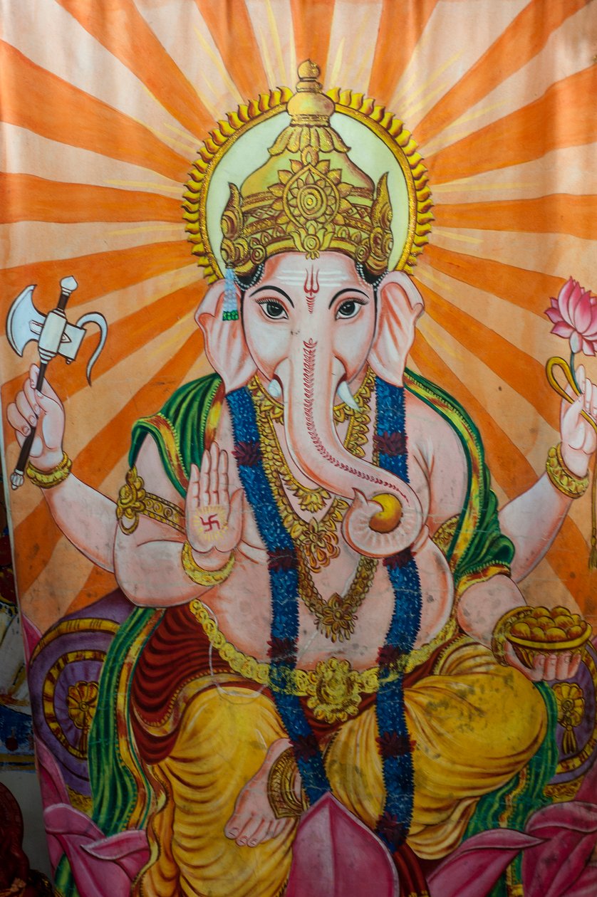 Et maleri av elefanthodet guddom Ganesh, på en skjerm, i landsbyen Kovil, i Tirukovil, Sri Lanka. 29. mai 2010. av Unknown