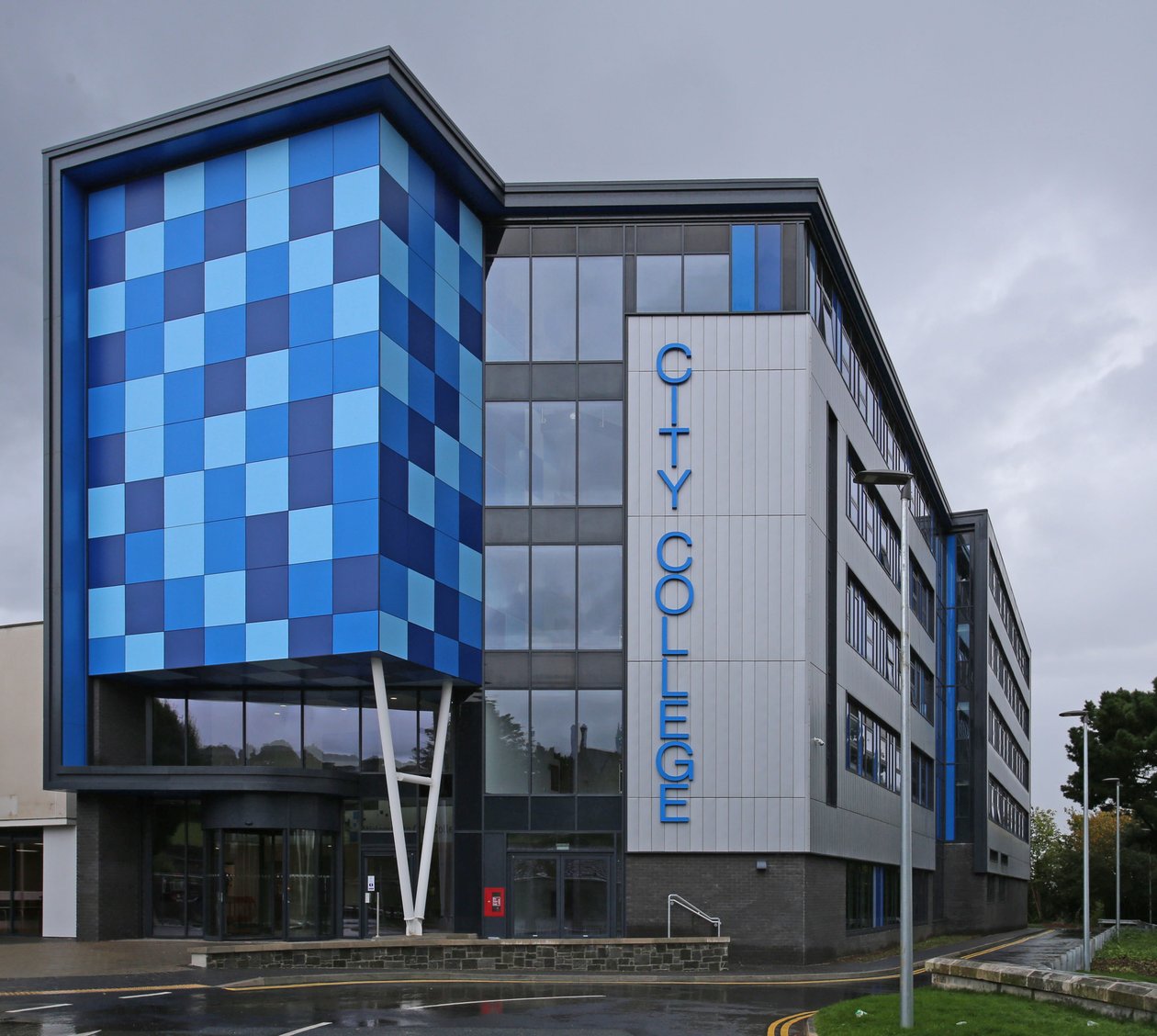 Plymouth City College STEM Center fra Kings Road av Unbekannt Unbekannt