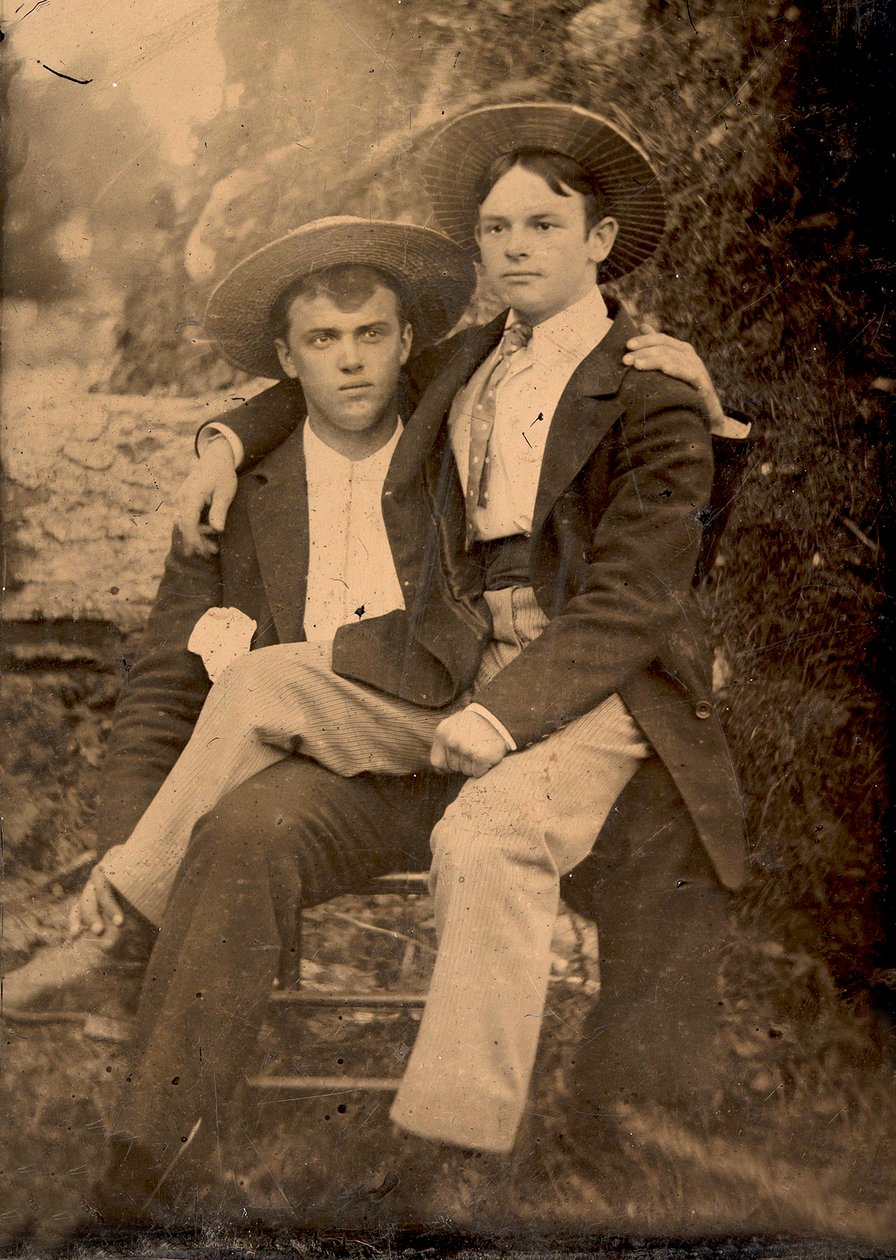 To menn poserer for et bilde, ca. 1870 av Unknown