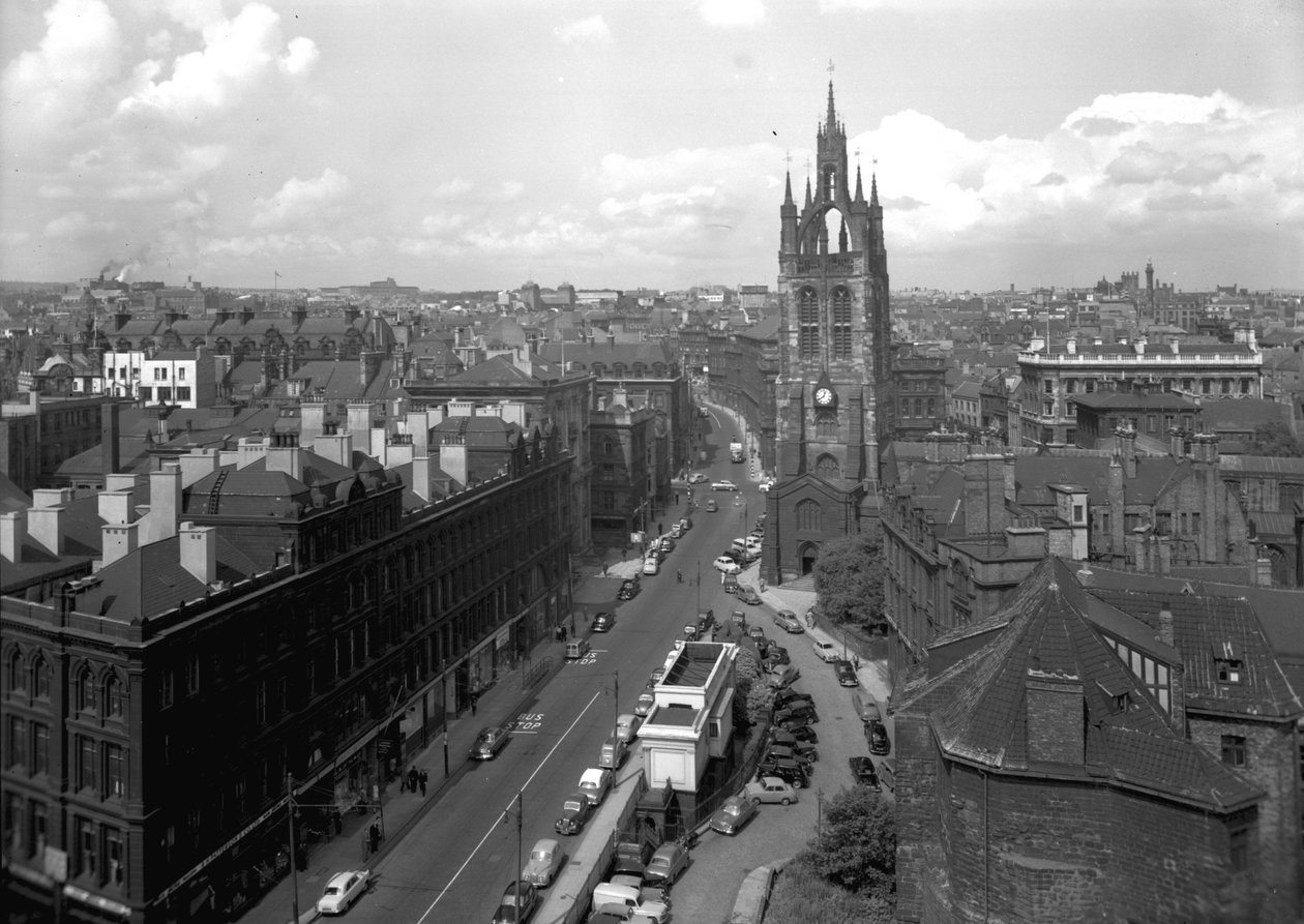 Utsikt langs St Nicholas Street mot katedralen, Newcastle upon Tyne, oktober 1956 (bw-bilde) av Unbekannt Unbekannt