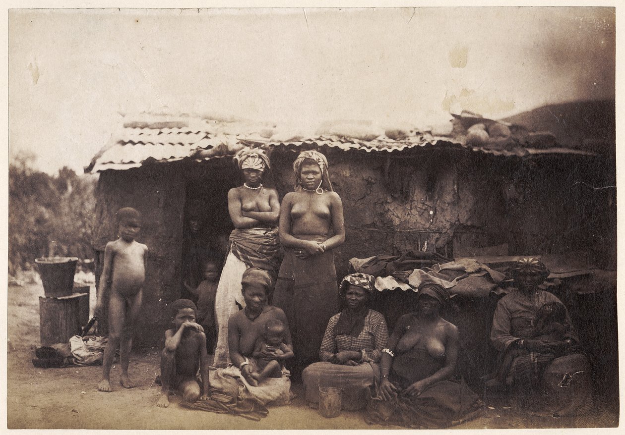 Kvinner og barn, Sørøst-Afrika, ca. 1880 (albumtrykk) av Unknown