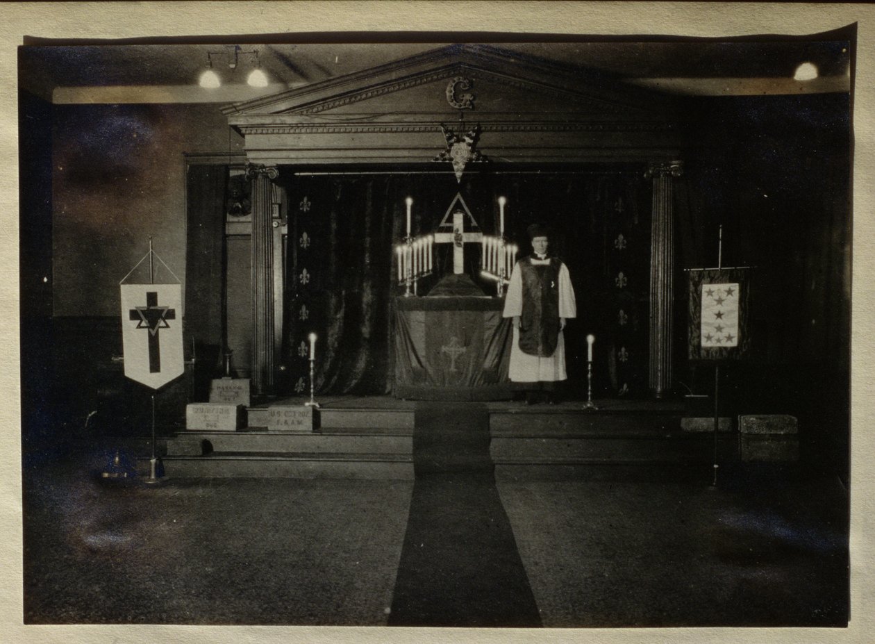Interiør av New York Temple of the Societas Rosicruciana i Amerika, ca. 1913 av American Photographer