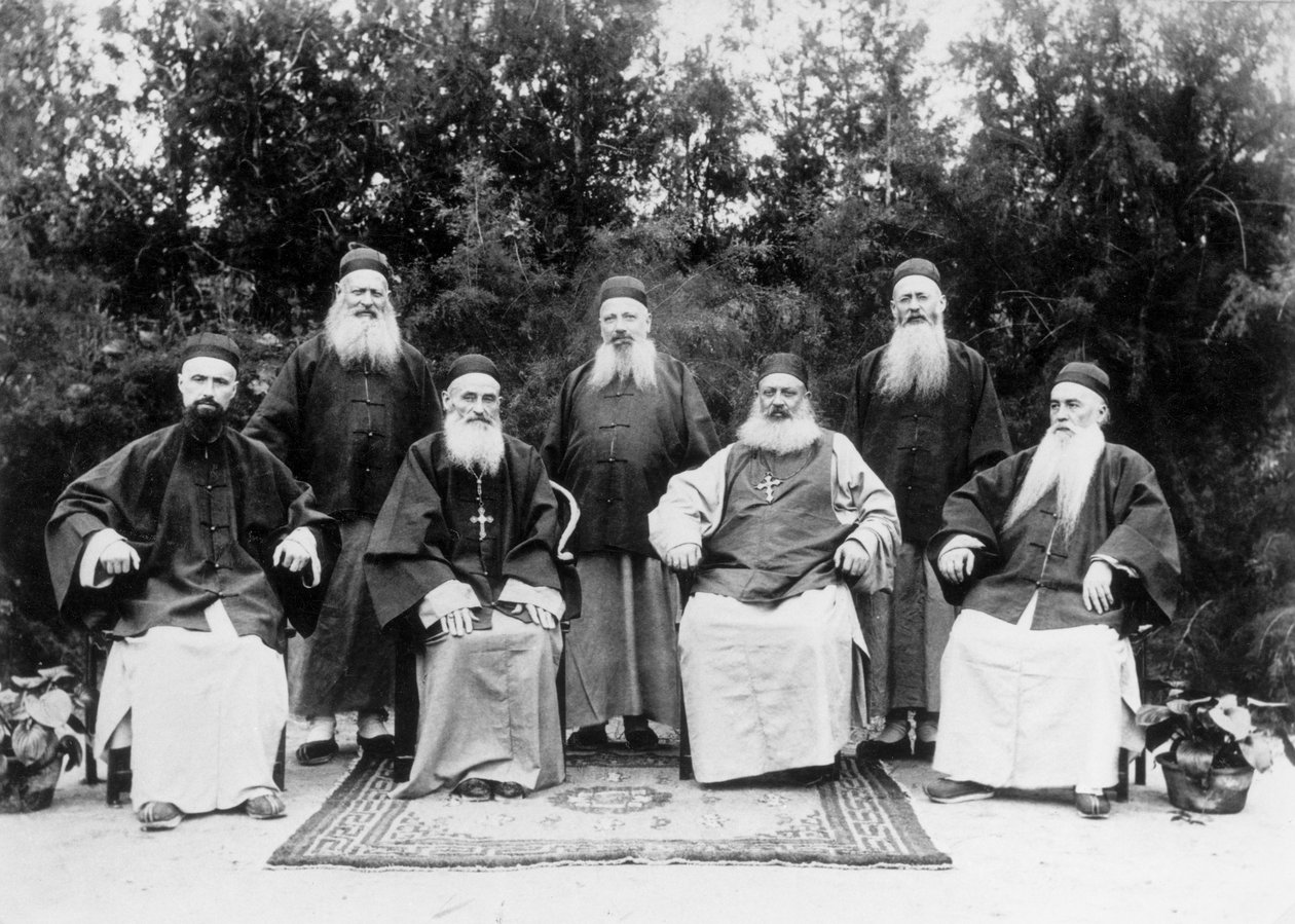 Jesuitter fra en misjon i Kina, ca. 1900 av French Photographer