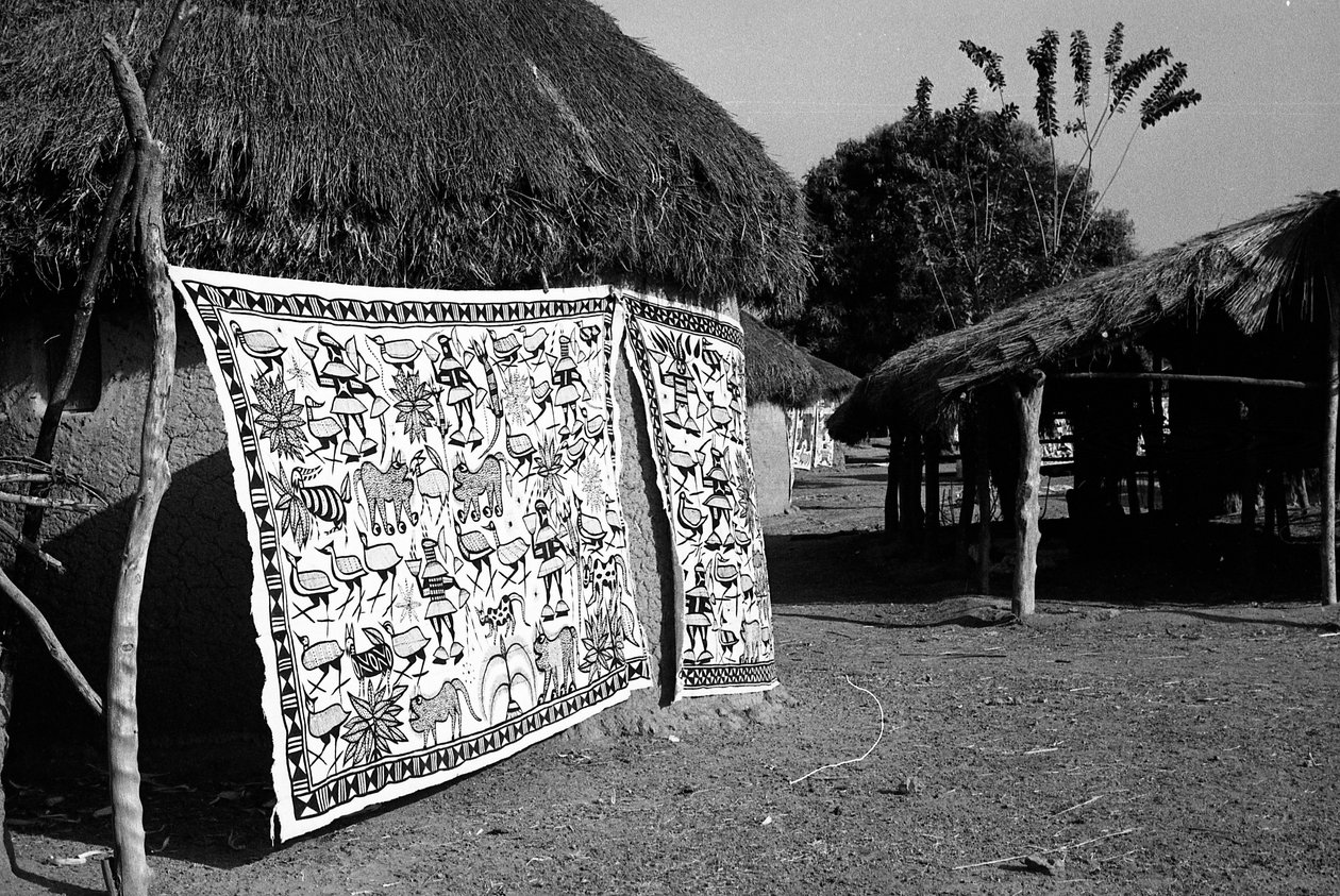 Elfenbenskysten-lerreter av korhogo av Unknown