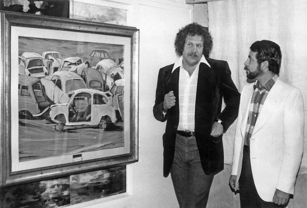 Death Shuman beundrer en av lerretet presenterer Gianni Guadalaxara med tittelen "Jardin DToday" på La Cite Berryer Rue Royale A Paris 26. juni 1974 av Unknown