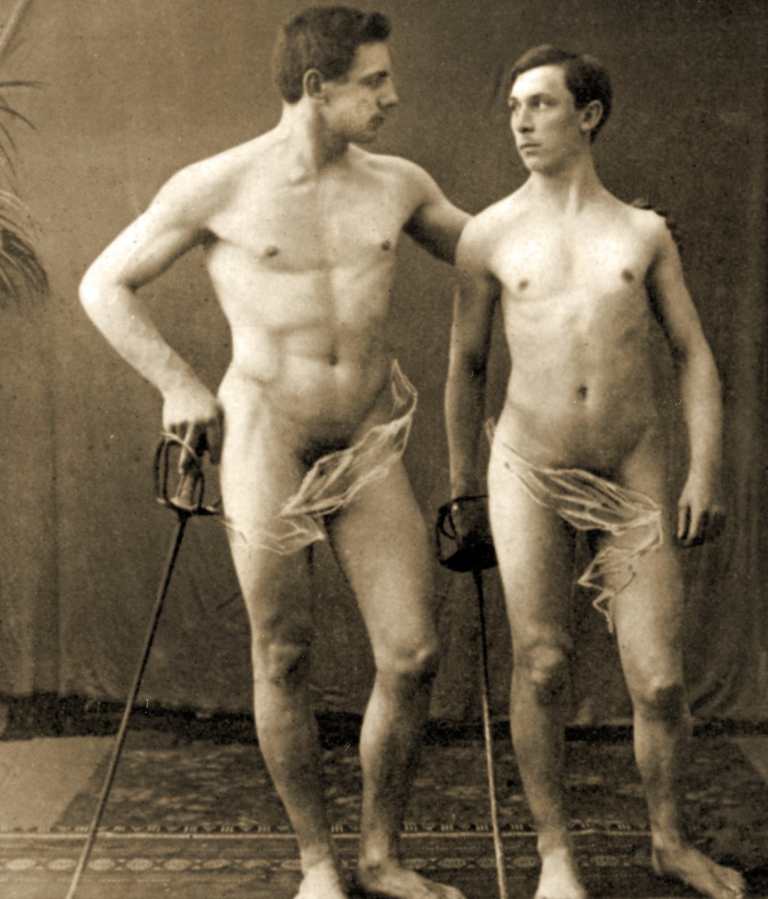 Fektere poserer, ca. 1910 (sepia-bilde) av Unknown