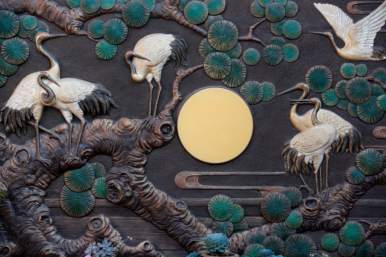 Linh Phong buddhisttempel, Red Crowned Cranes en symbolikk på lang levetid og lykke, Dalat, Vietnam av Unknown