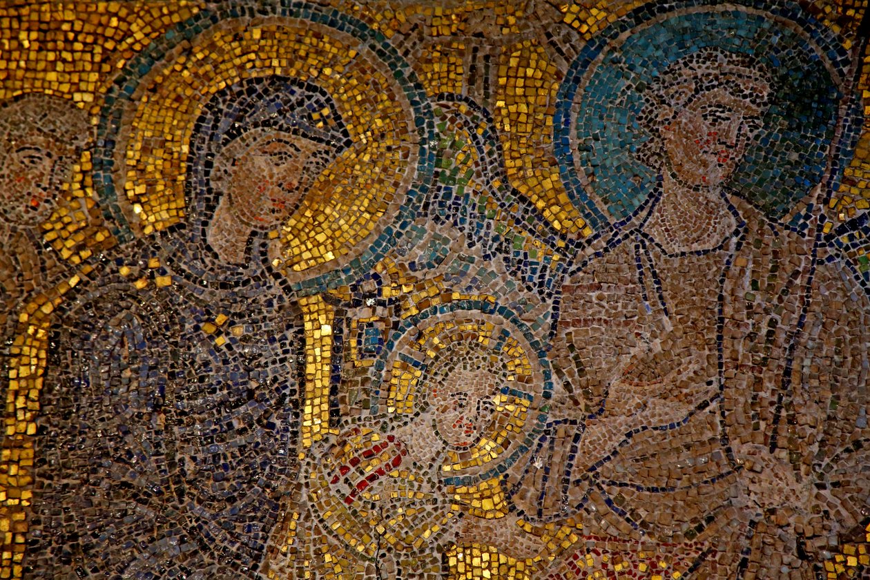 Mosaikkfragment av tilbedelsen av magiene av Unknown