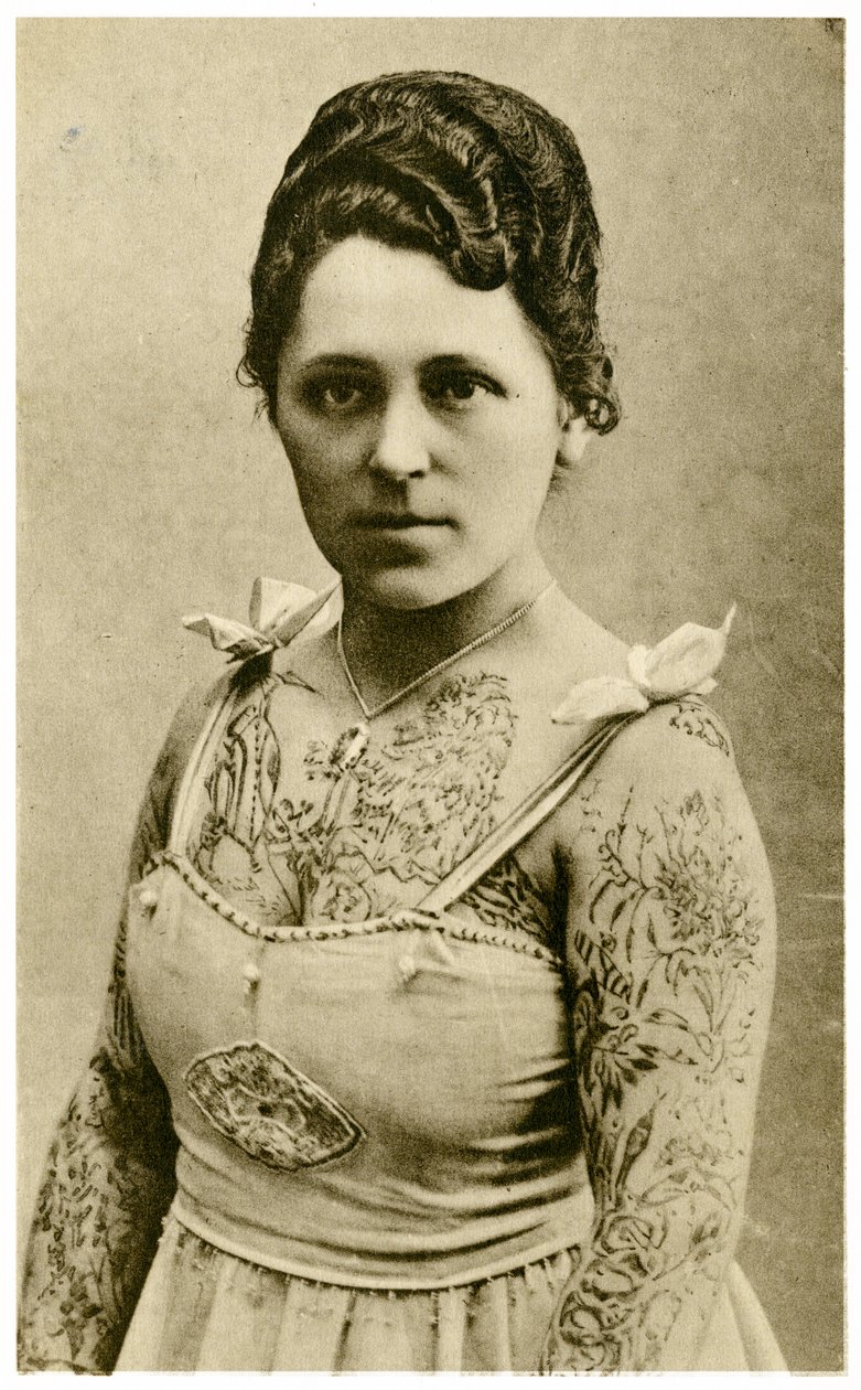 Portrett av Margit, Den tatoverte kvinnen, ca. 1910 av Unknown