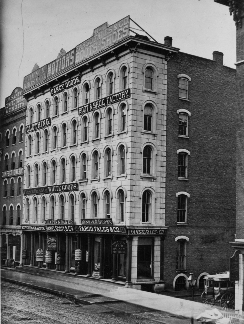 Utstillingsvinduer på 40-46 Randolph Street, Chicago, ca. 1869 av American Photographer