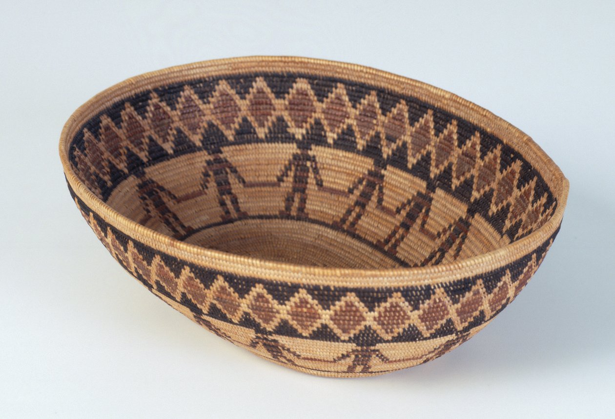 Oval Basket, Yokuts Culture, ca. 1990-15 (skinnepilstenger, sartrot, bragnerot og rødknopp) av American School