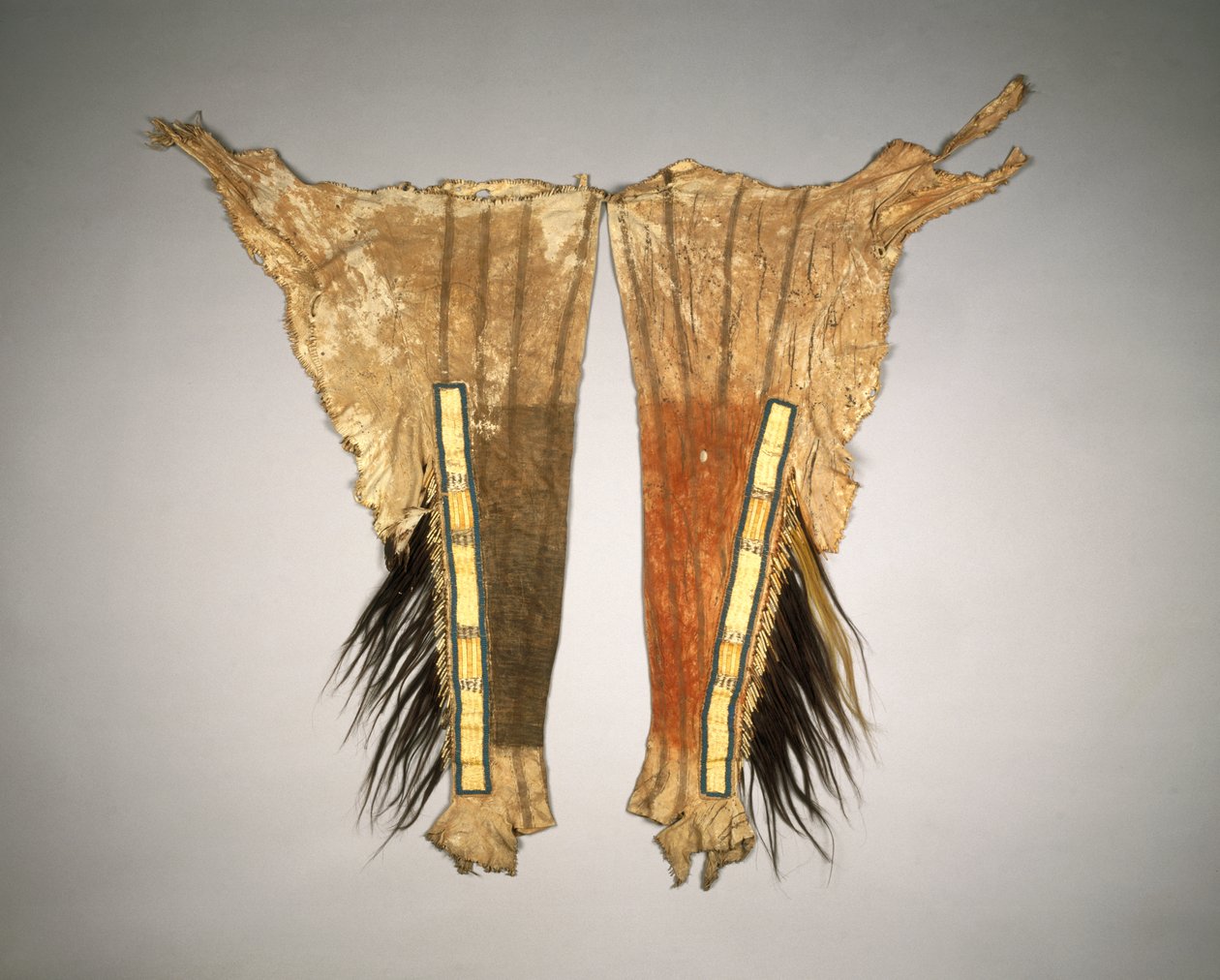 Leggings for Chiefs War Dress, Sioux, Yantonai, 1801-33 av American School