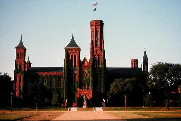 Smithsonian Castle, bygget 1855 av American School