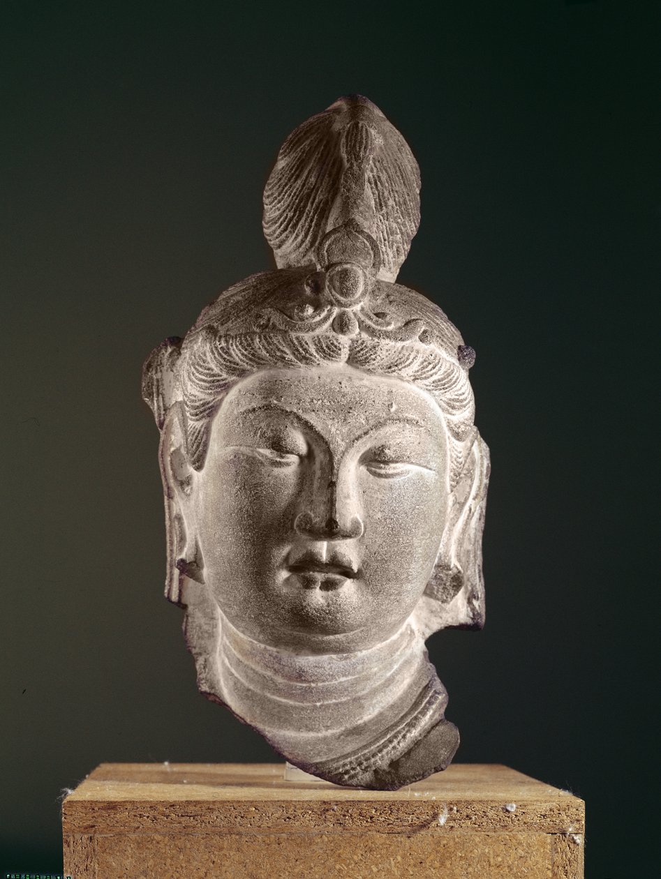 Leder for en Bodhisattva, Tang-dynastiet (618-907), ca. 710 (sandstein og pigment) av Chinese School