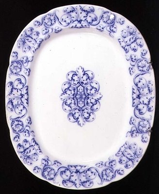 Albertoli-mønster Staffordshire-plate, ca. 1860 (keramikk) av English School
