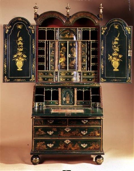 Byråskap med åpnet overdel, ca. 1710 (grønn lakk) av English School
