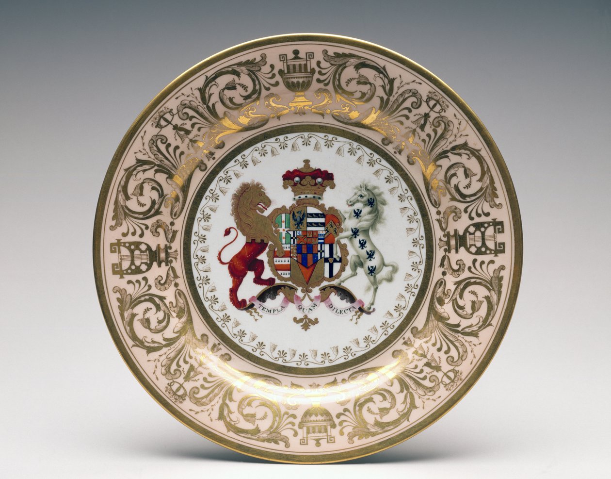 Tallerken fra Stowe Service, Worcester Porcelain, produsert av Flight, Barr and Barr, ca. 1813 (myk-pasta porselen) av English School