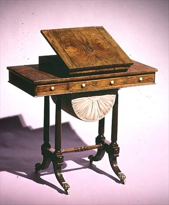 Arbeidsbord med lesestativ og backgammonbrett, midten av 1800-tallet (tre) av English School