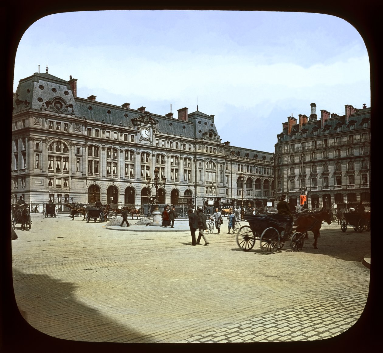 Paris-utstilling: St. Lazare Station, 1900 (lanternesklie) av French Photographer