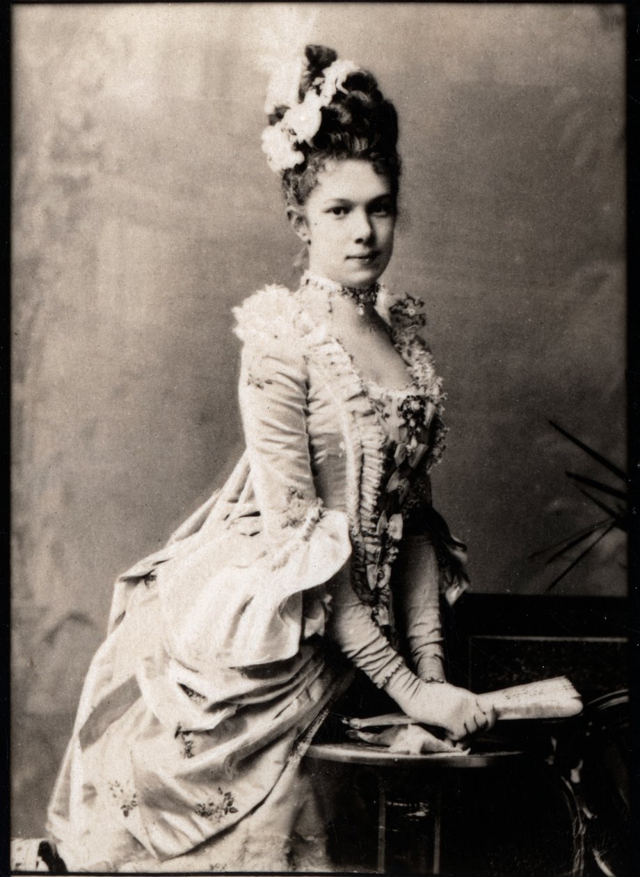 Portrett av erkehertuginne Marie Valerie av Østerrike (1868-1924). av French Photographer