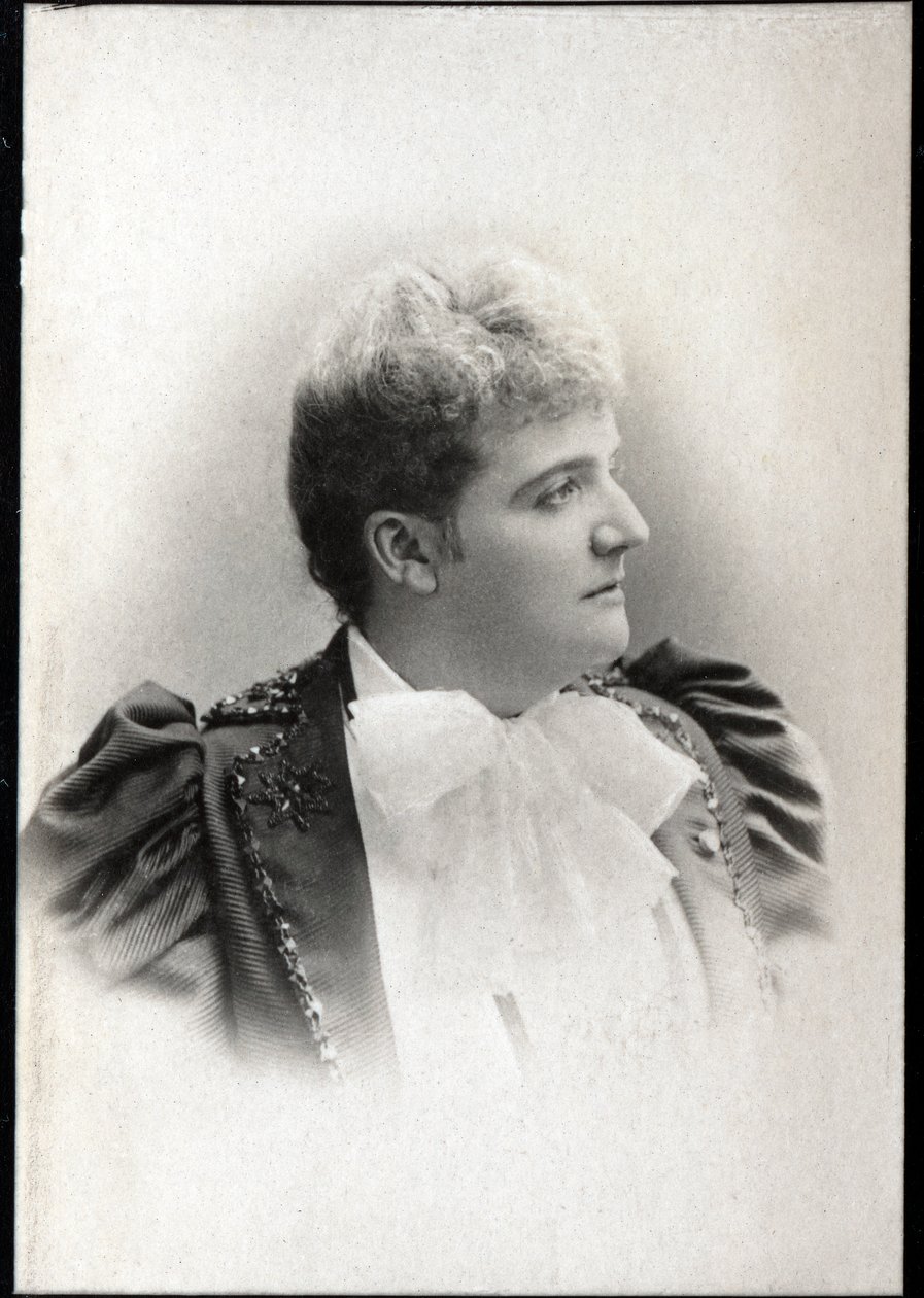 Portrett av Augusta Mary Anne Holmes (Hermann Zenta) (1847-1903), fransk komponist. av French Photographer