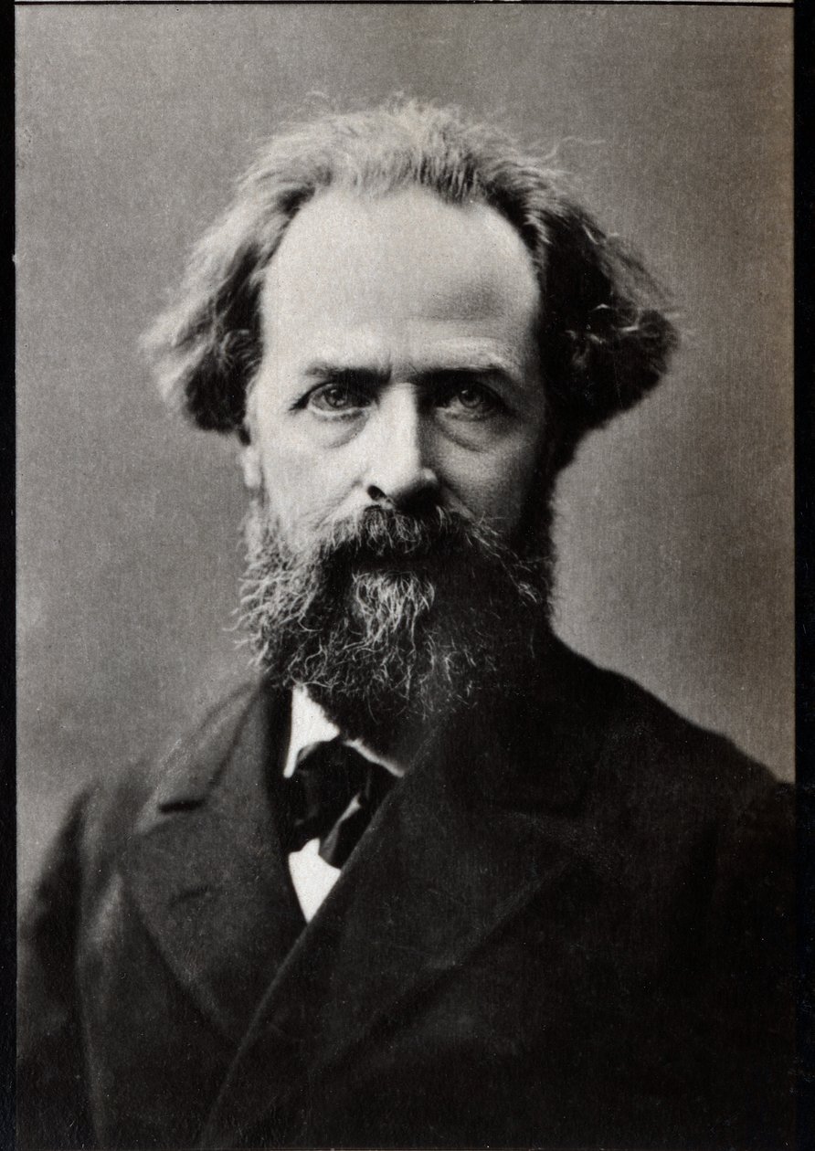 Portrett av Elysee Reclus (1830-1905), fransk geograf, forfatter og anarkist. av French Photographer