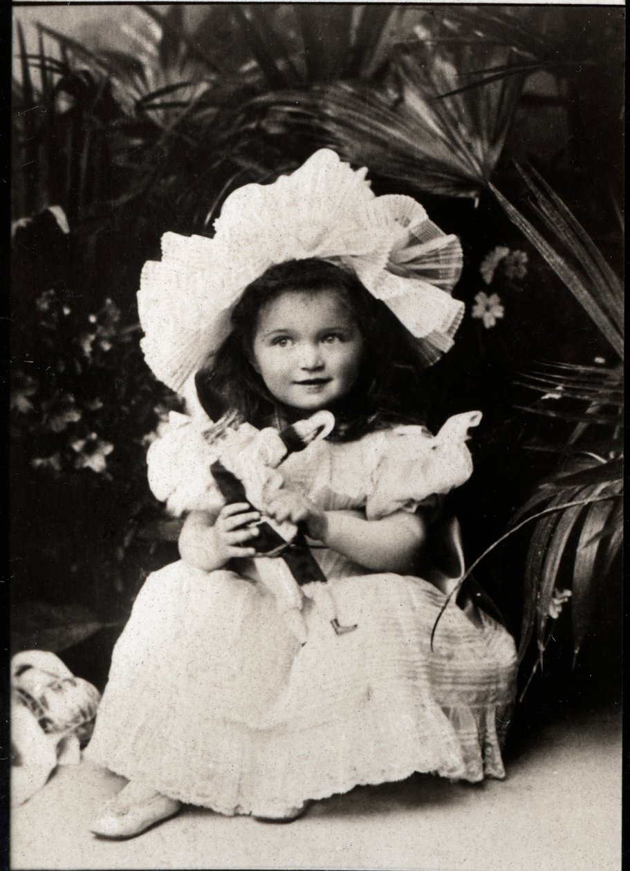 Portrett av storhertuginne Olga Nikolaevna Romanova av Russland (1897-1918). av French Photographer