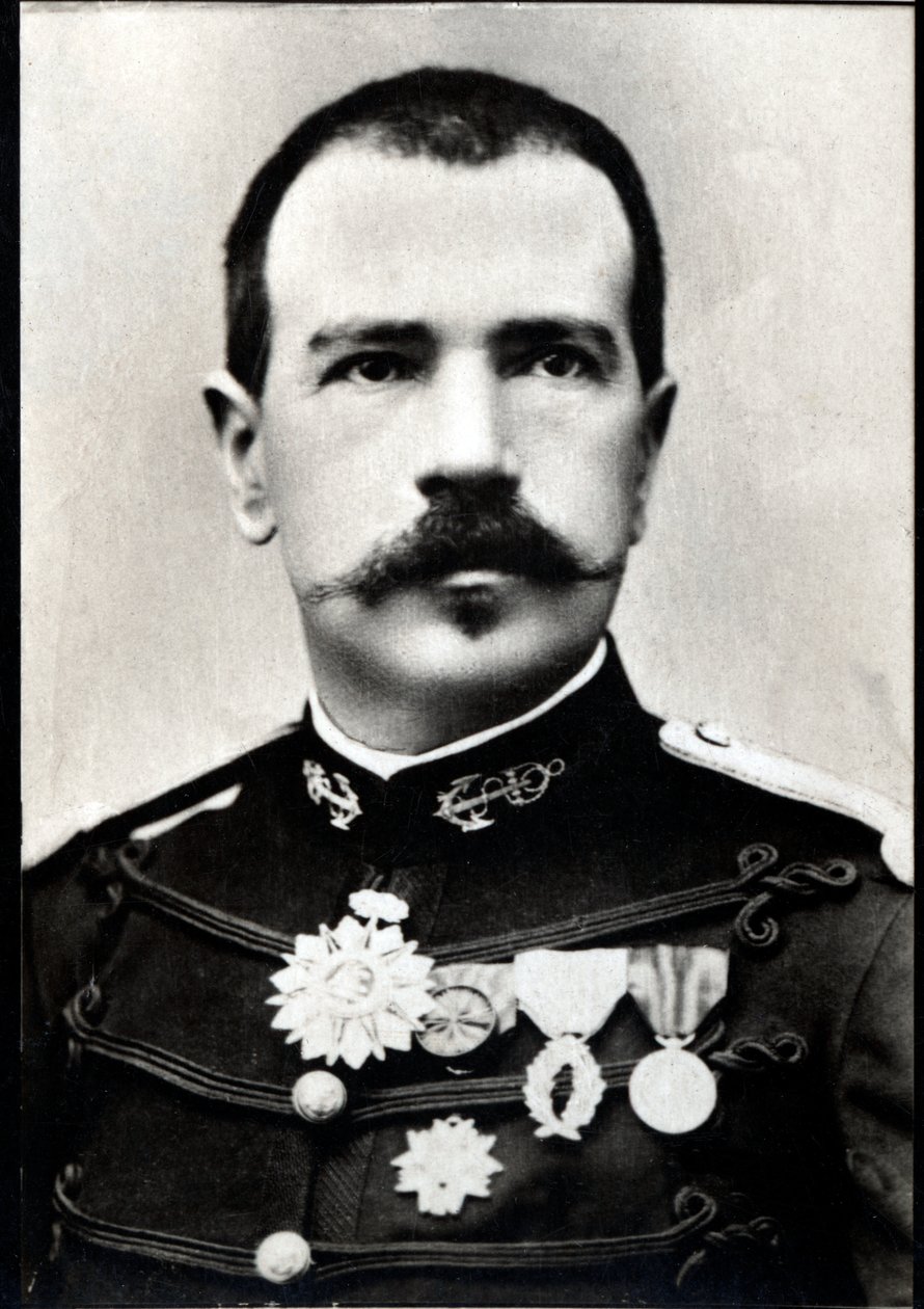 Portrett av Parfait Louis Monteil (1855-1925), fransk kolonial militæroffiser og oppdagelsesreisende. av French Photographer