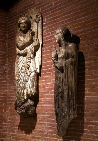 Figurer av kunngjøringen, fra utsiden av St. Sernin, ca. 1200 (se også 223471) av French School