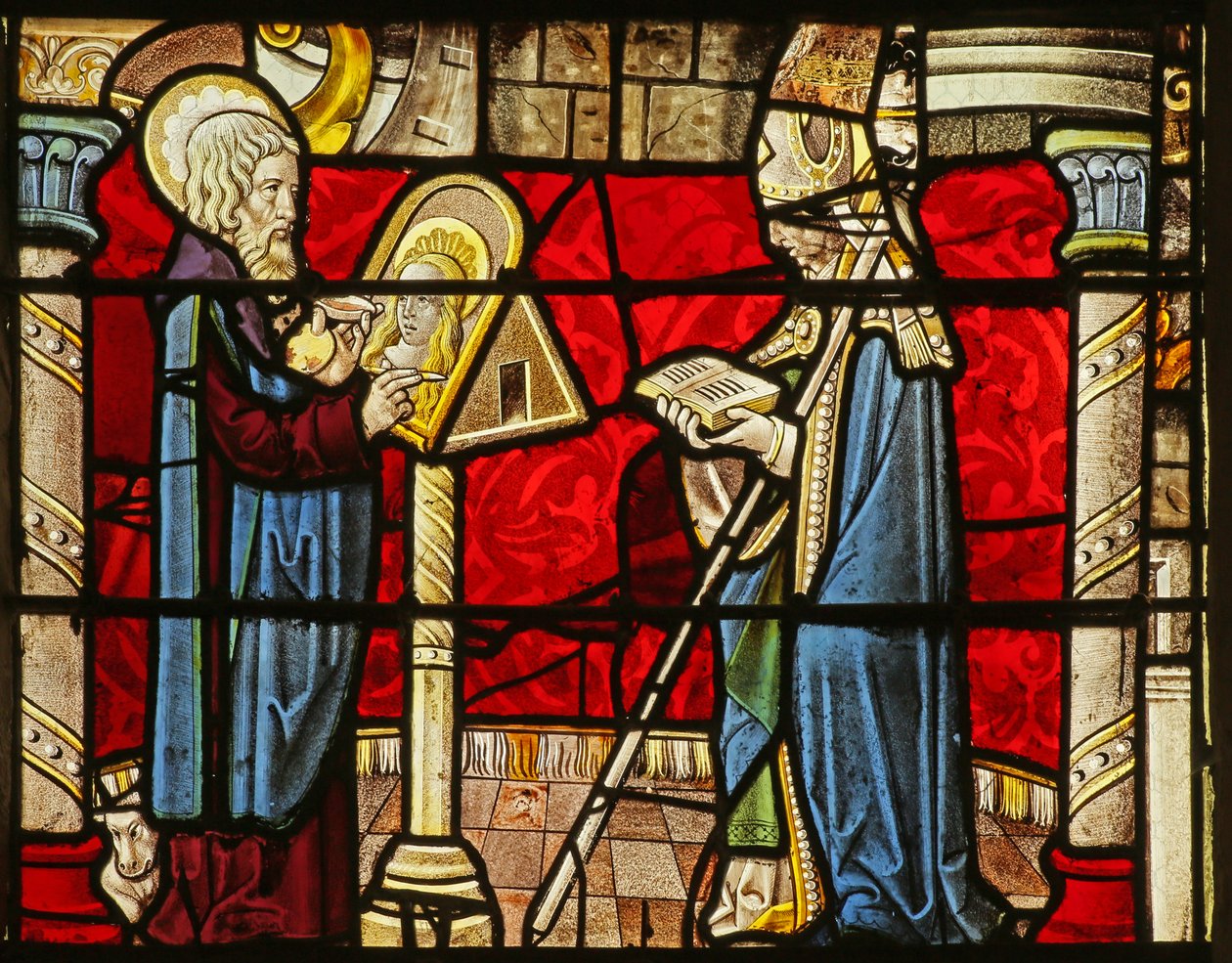 Vindu som viser Saint Luke som maler et portrett av Jomfru Maria av French School