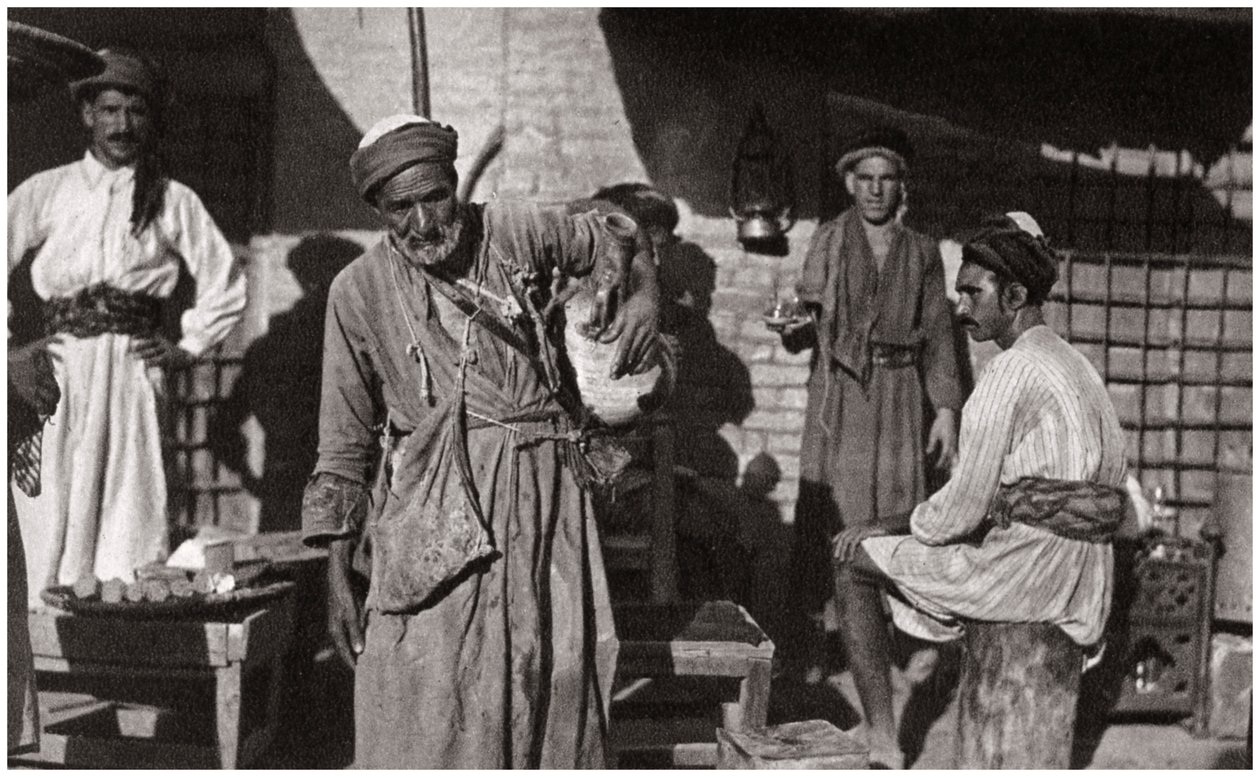 Den gratis distribusjonen av kaldt drikkevann, Irak, 1925 av A. Kerim