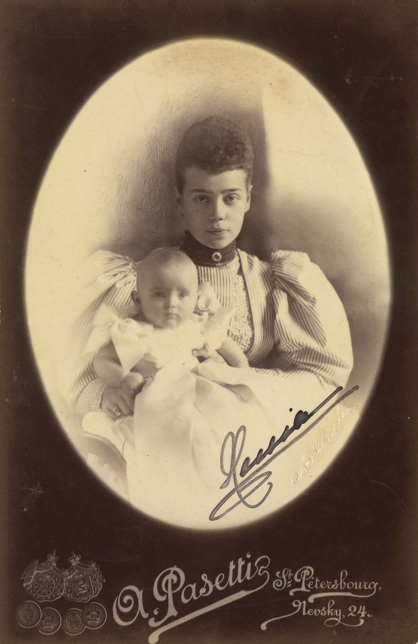 Xenia Alexandrovna de Russie et sa fille, la prinsesse Irina Alexandrovna - Storhertuginne Xenia Alexandrovna av Russland (1875-1960) med datteren Irina Alexandrovna (1895-1970), av fotostudio A. Pasetti . Albumin bilde av A. Pasetti Photo Studio